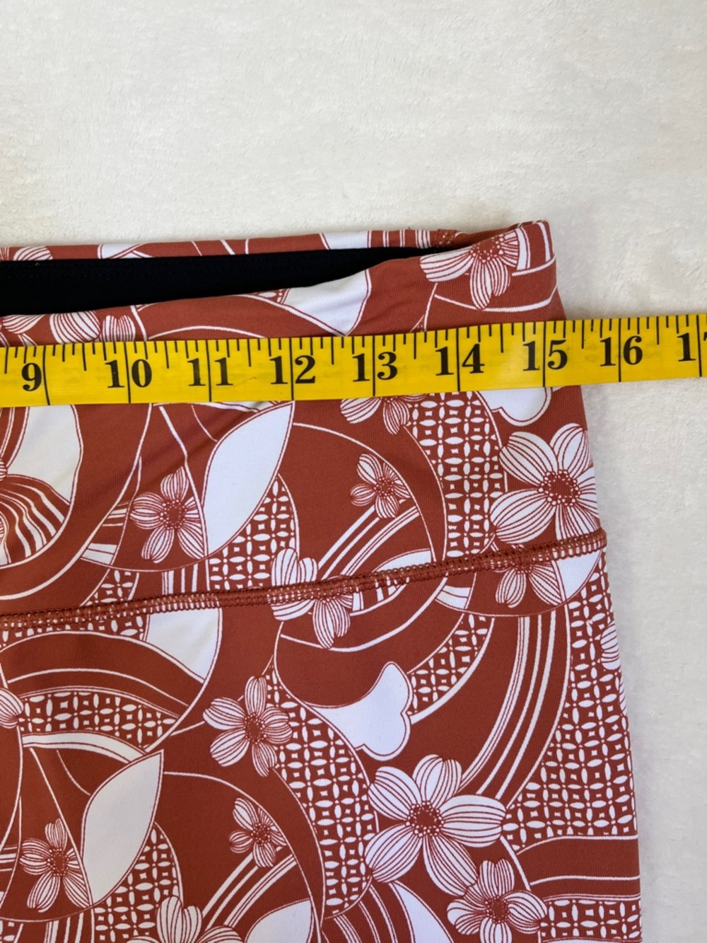 Victoria's Secret Sport Knockout Capri Leggings Size Large - Picture 5 of 8